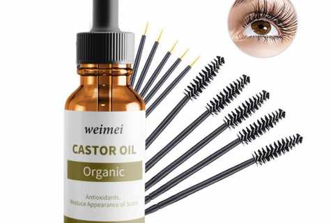 Effective oils for growth of eyelashes