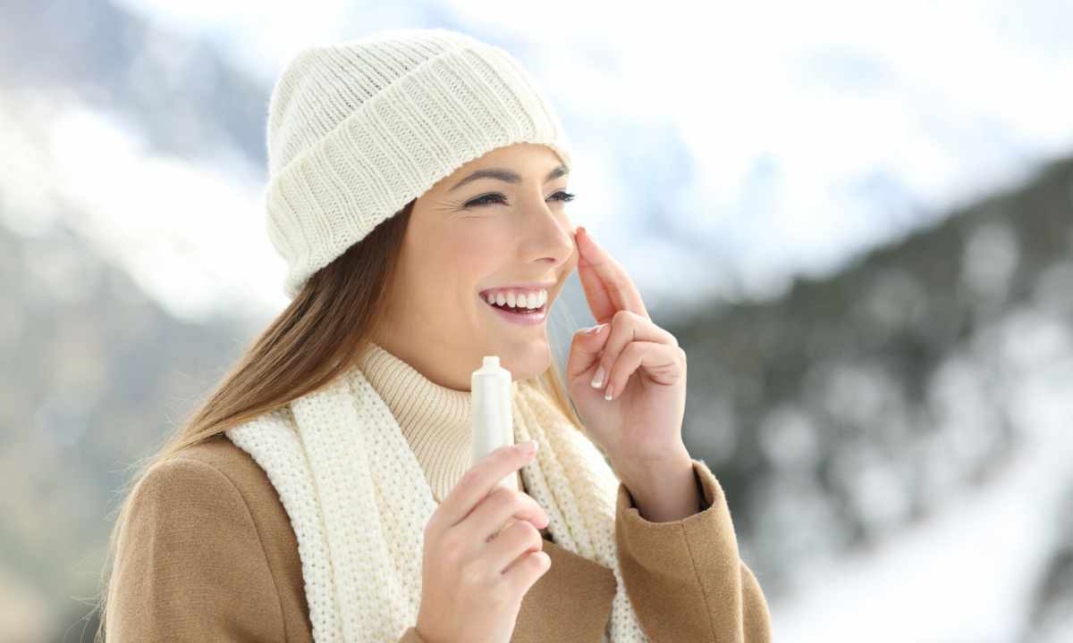 How to protect face skin in the winter