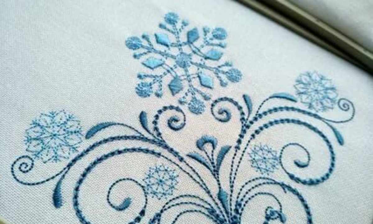 As on marigold to draw frosty patterns. Simple master class.
