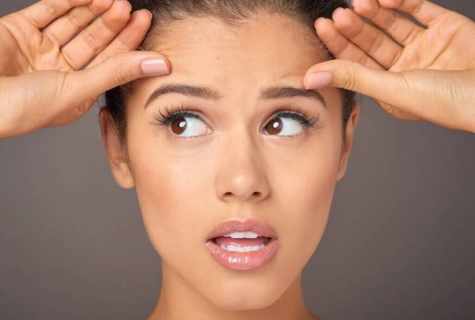 Wrinkle between eyebrows: ways to remove without surgery