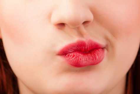 Why lips burst