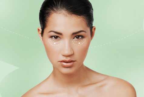 How to keep beauty of skin around eyes