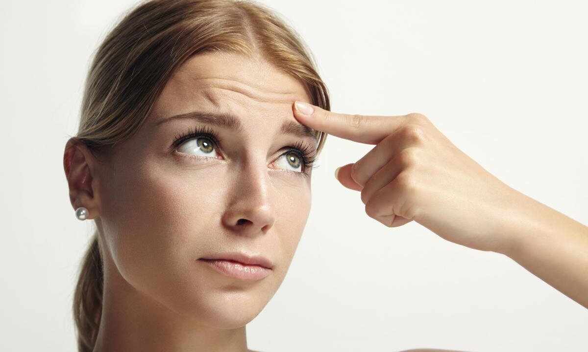 How to remove mimic wrinkles on forehead