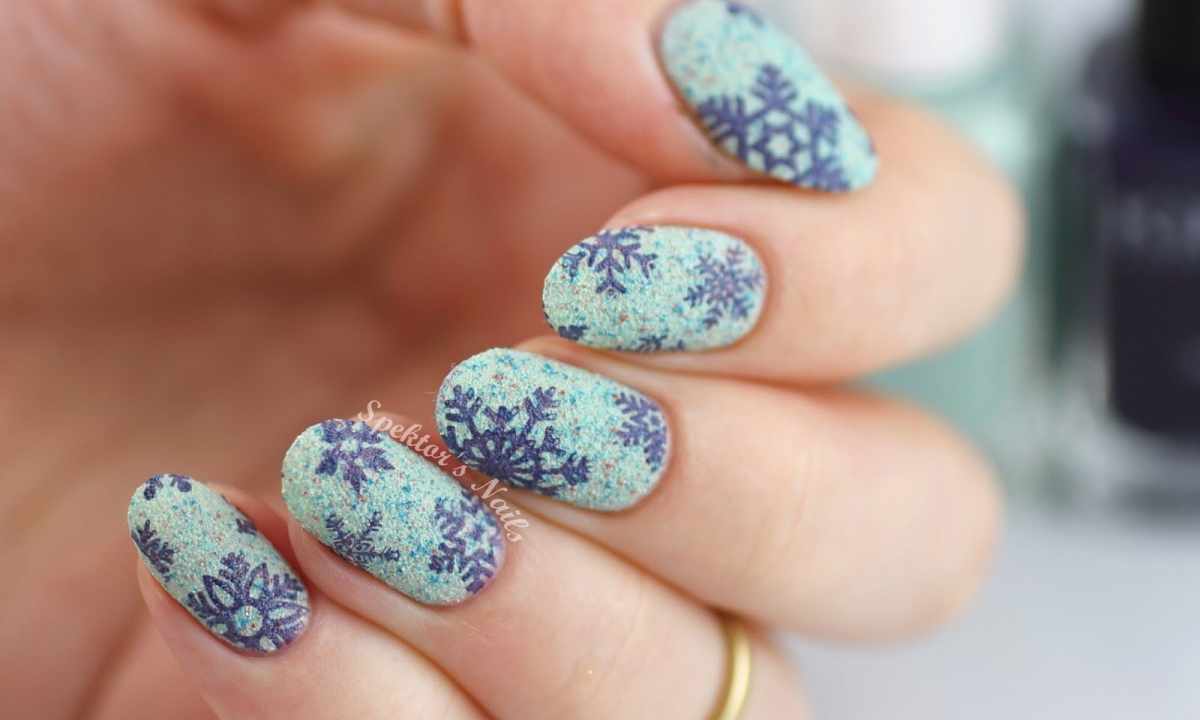 Step-by-step master class of New Year's design of nails