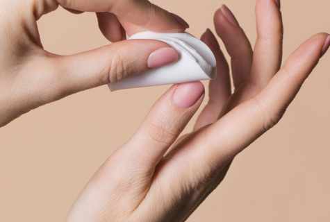 What advantages of strengthening of natural nails gel
