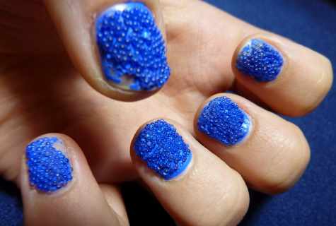 How to make caviar manicure