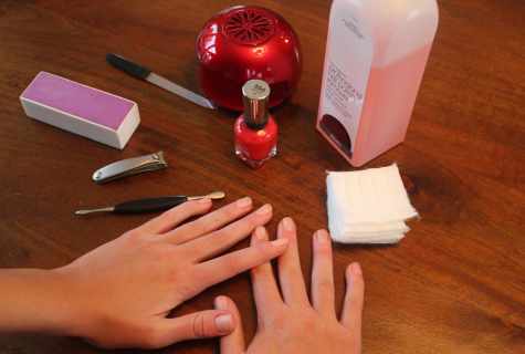 How to make beautiful manicure on short nails