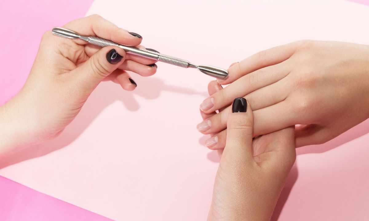 How to draw manicure