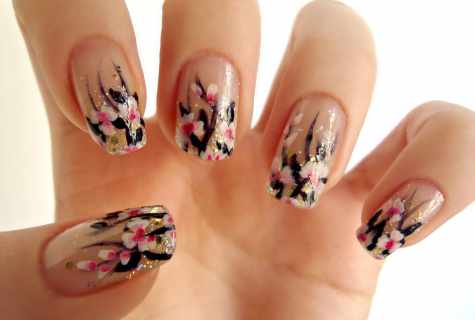 How to draw flowers on nails