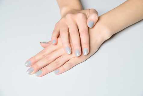 How to choose form for short nails