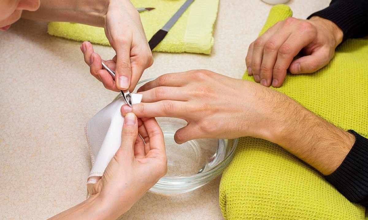 How to make men's manicure