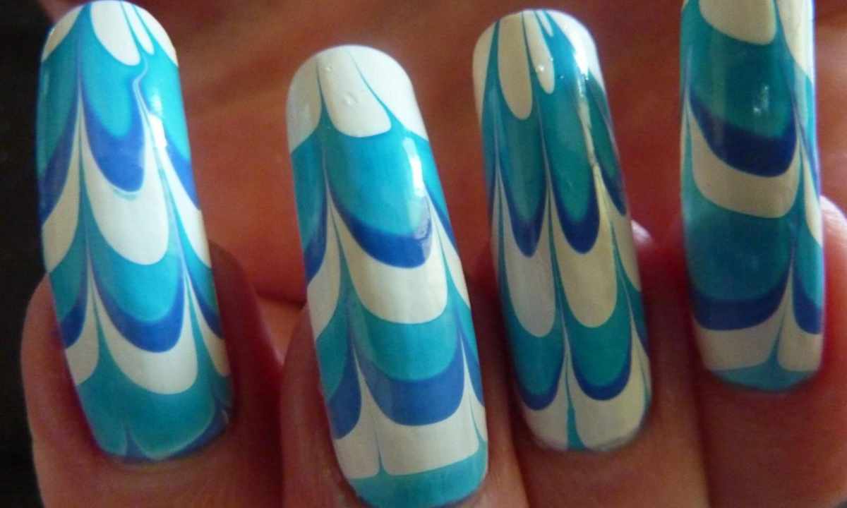 How to do water manicure