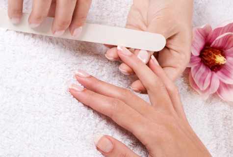 Nail care. What to do if they exfoliate