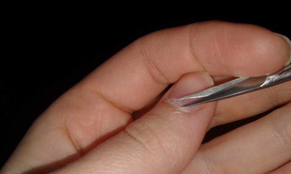 How to cut off cuticle