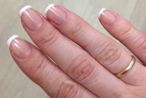 How to use pencil for the French manicure