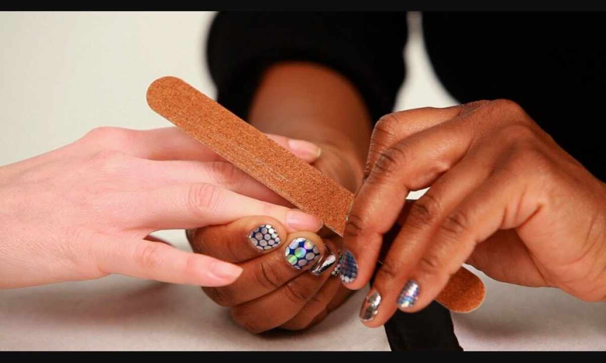 How to learn to do professionally manicure