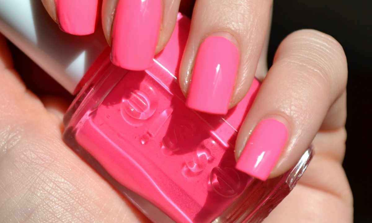 Manicure in pink color