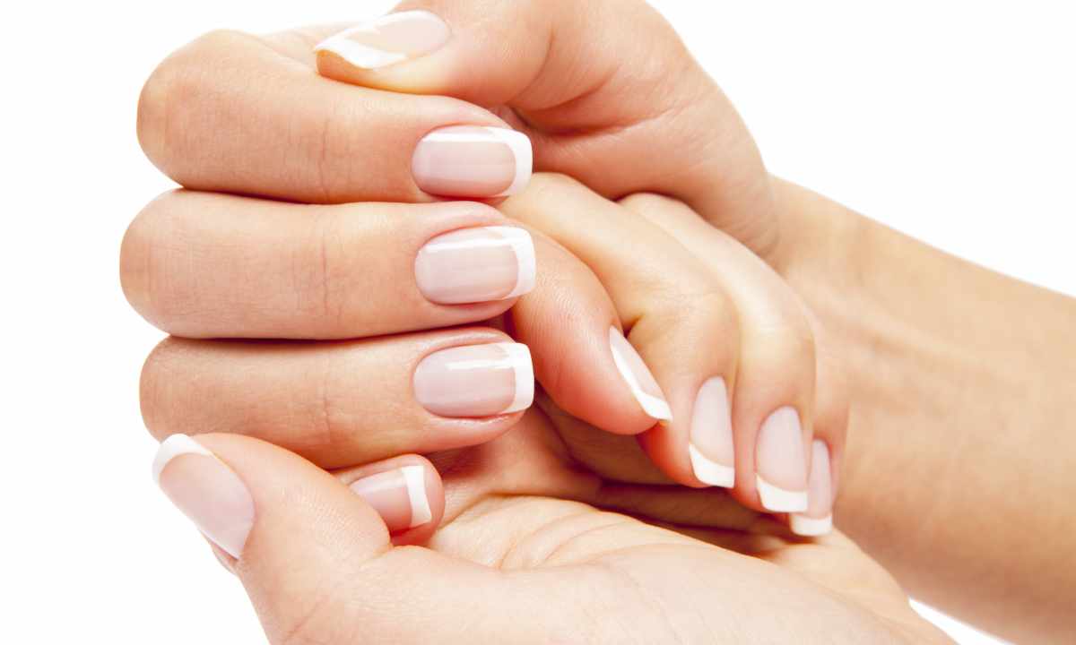 How to grow up healthy nails