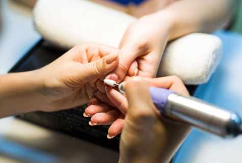How to do hardware manicure
