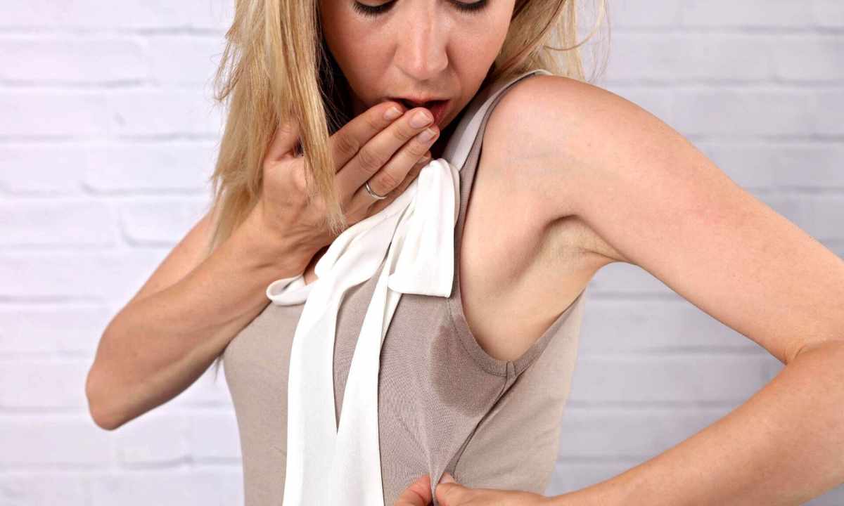 How to reduce perspiration of armpits