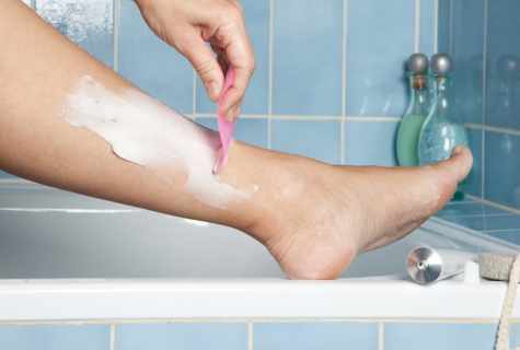 Shaving of legs: pros and cons
