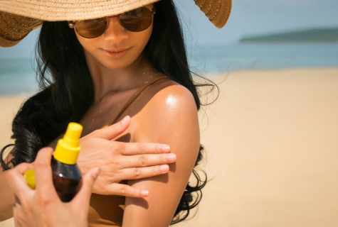 That it is better for suntan: oil or cream