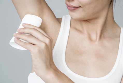 How to struggle with perspiration of armpits
