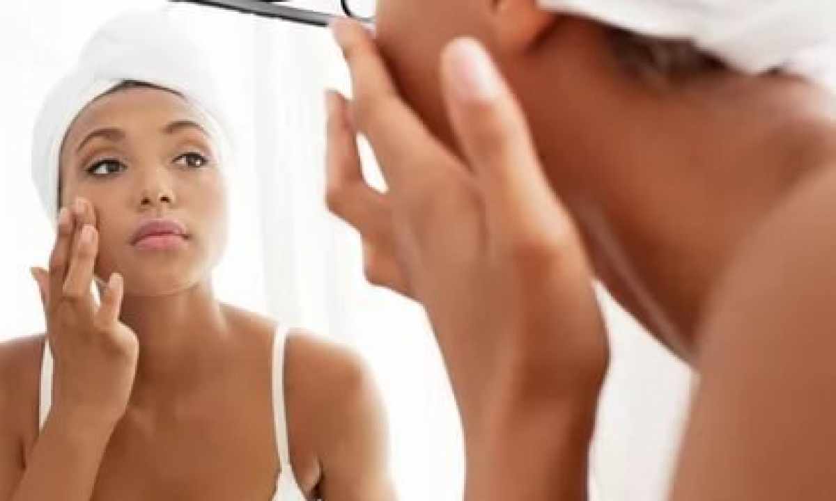 How to moisturize the skin in house conditions