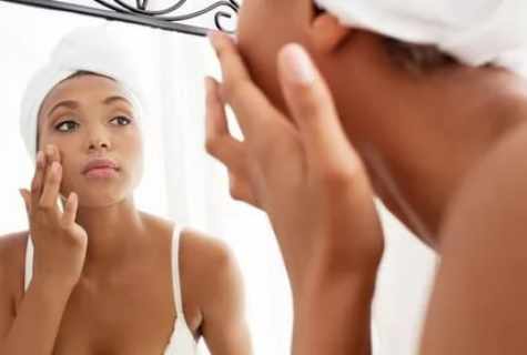How to moisturize the skin in house conditions