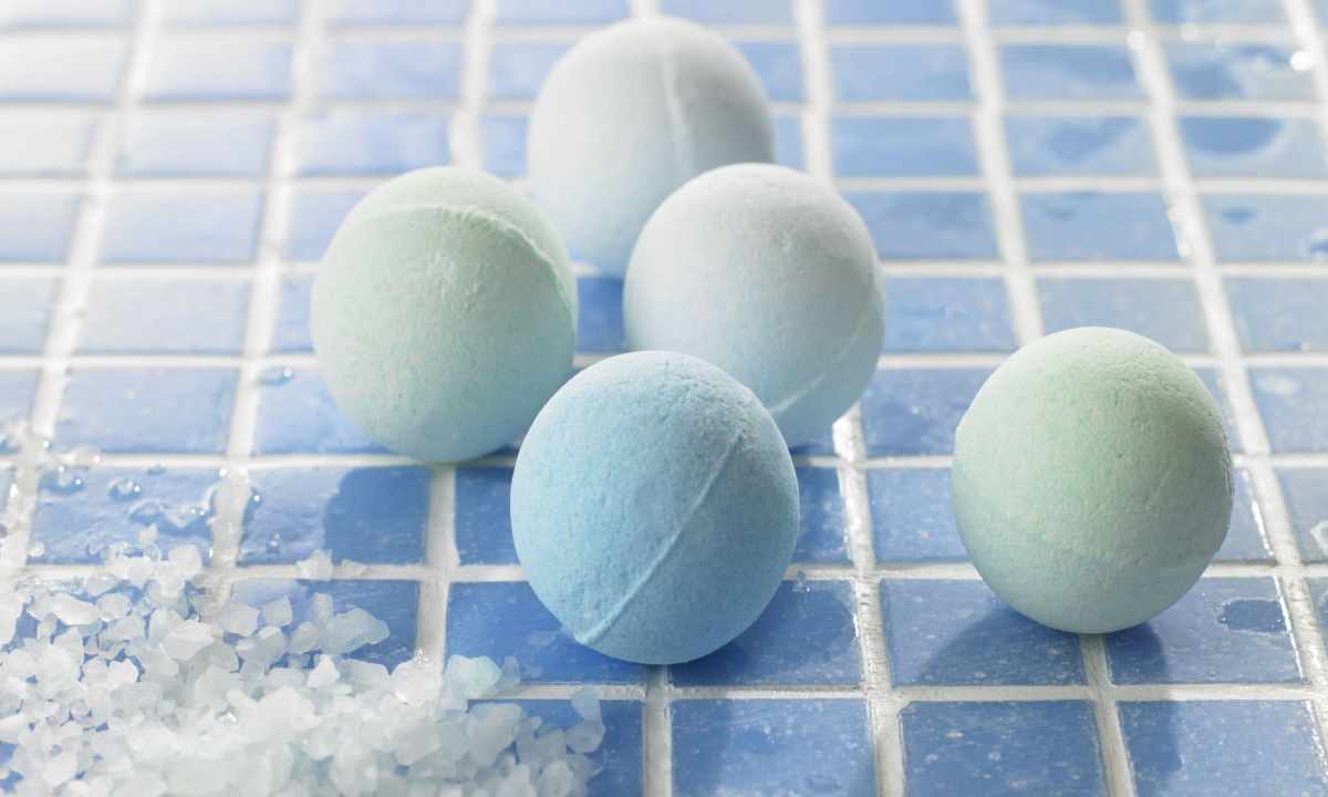How to make balls for bathtubs