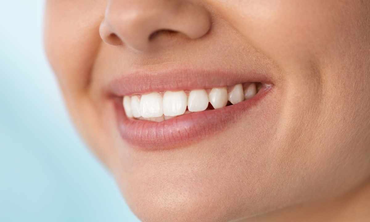 How to get rid of crack between teeth