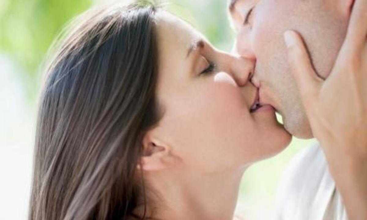 What kisses are pleasant to guys more