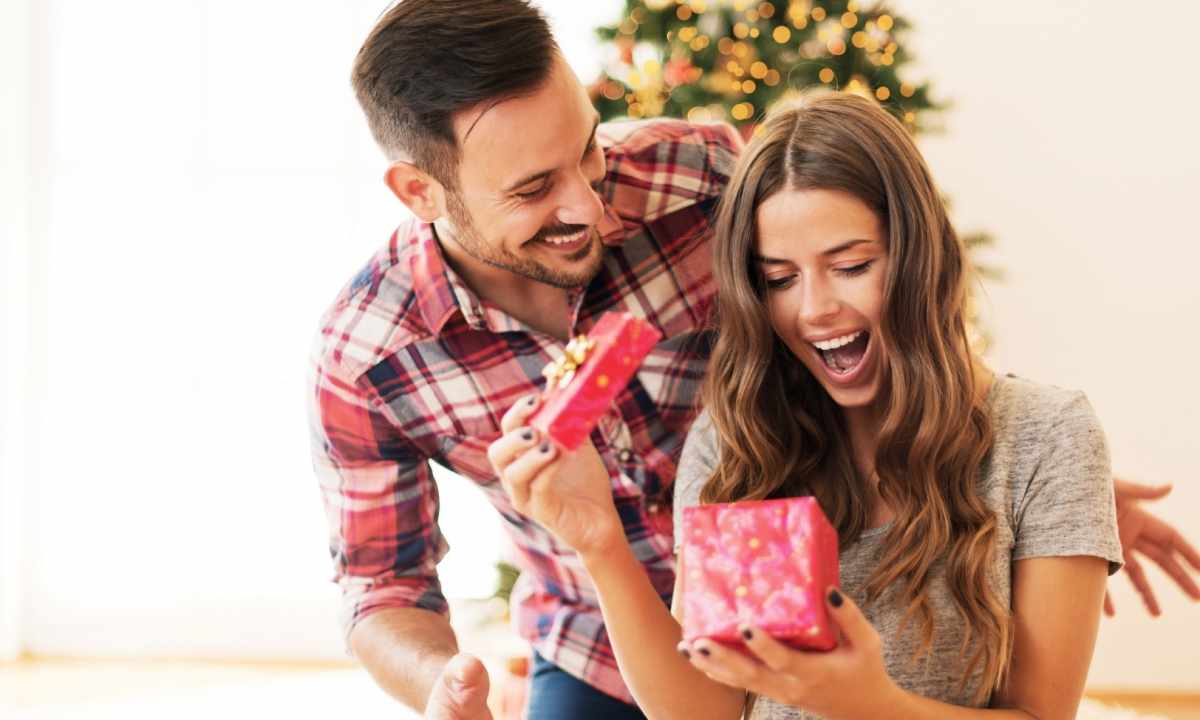 How to untwist the lover on gifts