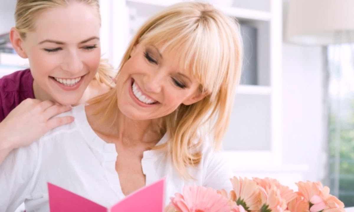 How to choose a gift for the mother-in-law