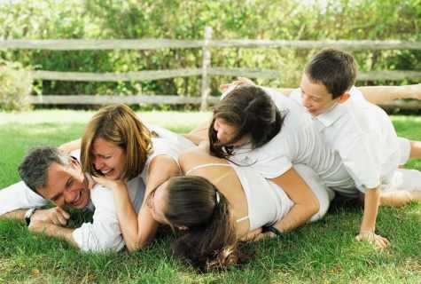 Crises of the family relations by years. How to overcome