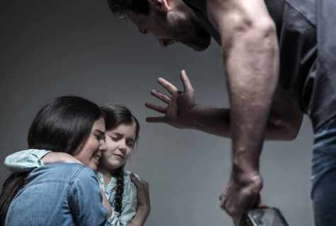 8 signs of the hidden violence in family