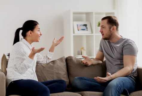 How to solve problems in family if the husband beats the wife