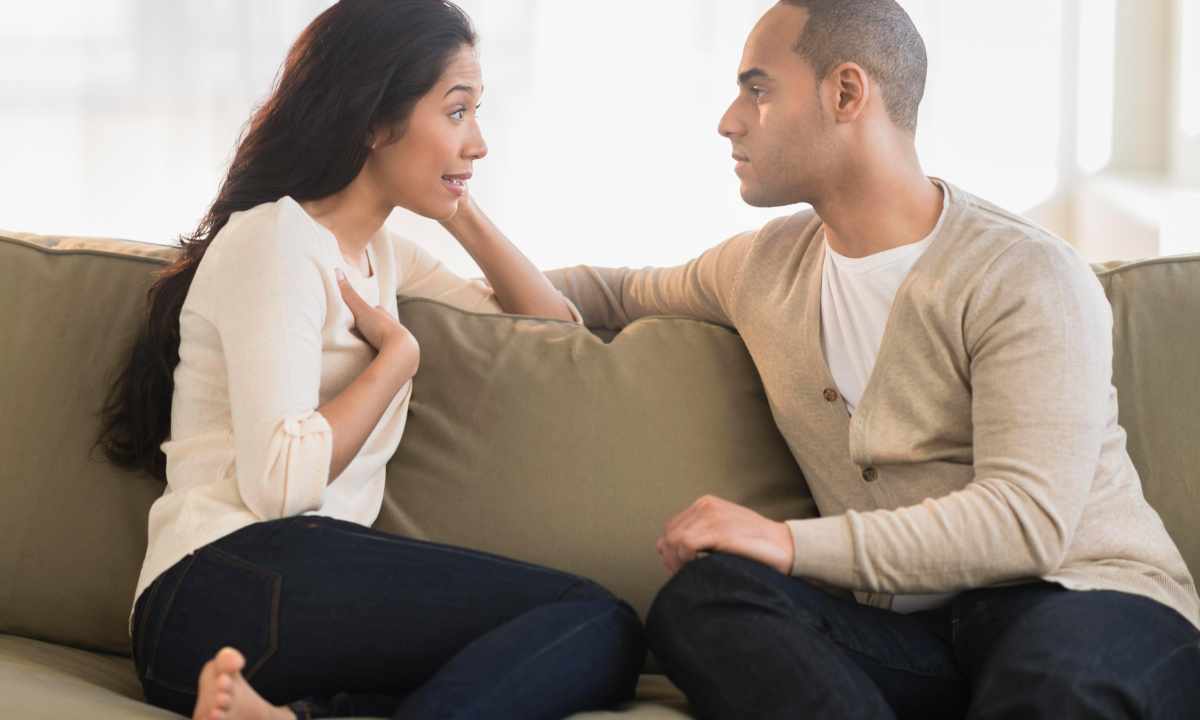 The husband threw: how to worry
