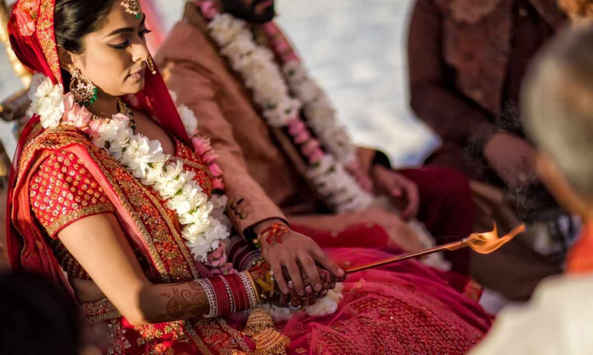 How to marry the Hindu