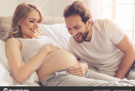 How to treat to the husband the pregnant wife