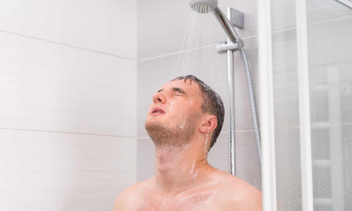 How to shower with compliments