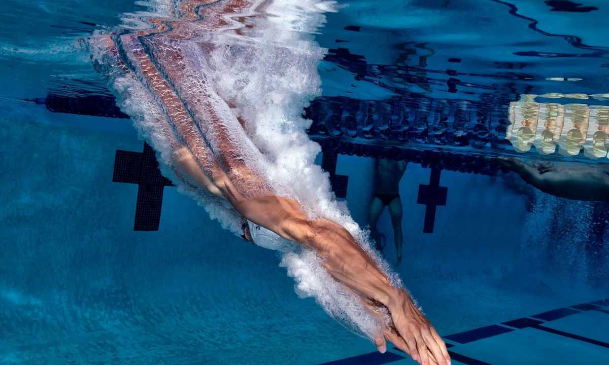 In what advantage and harm of swimming
