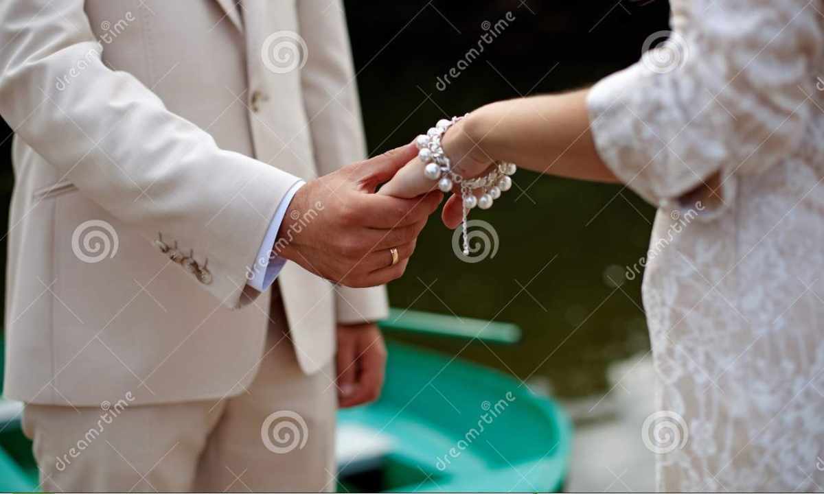 How to be a suitor for the hand the bride