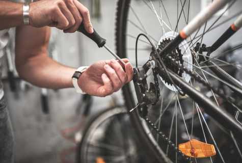 How to repair the back switch of the bicycle