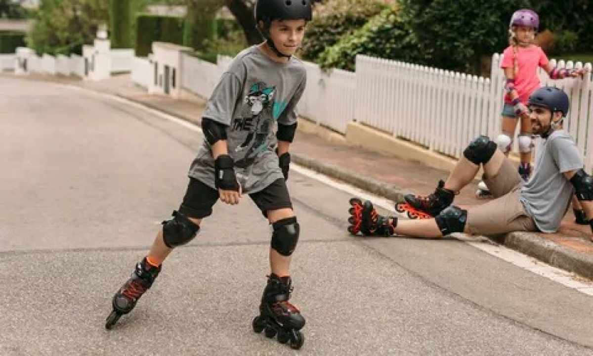 As it is correct to roller-skate
