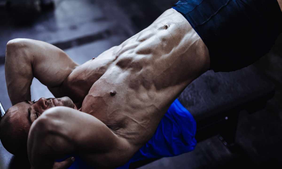 How to gather in the stomach: exercises for men