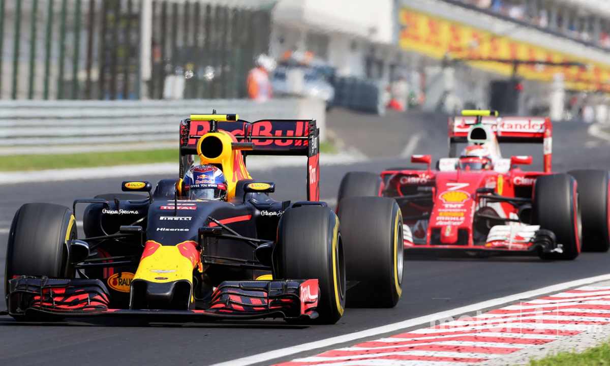 Verstappen: "I am not disturbed by Ferraris and Mercedes"