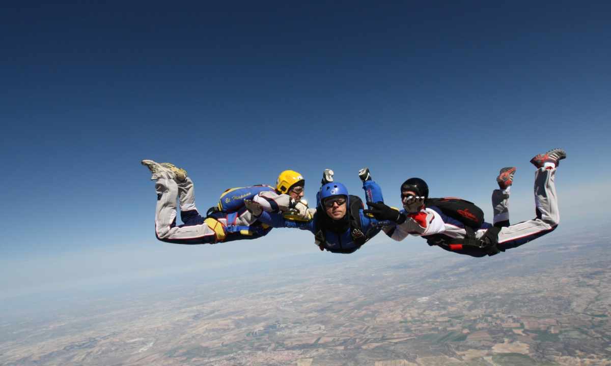 How to be prepared for parachute jump