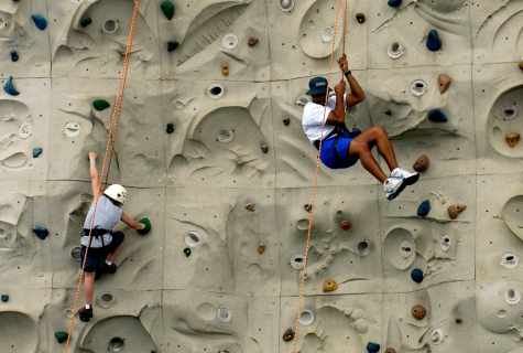 Rock-climbing on the artificial relief: councils for beginners