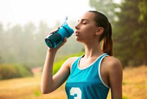 Whether it is possible to drink water during the training